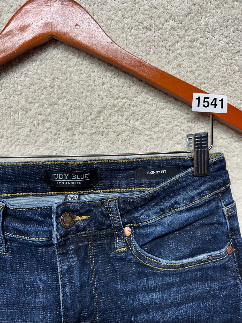 Judy Blue Skinny Fit Jeans Women’s Size 9/29 Dark Wash Stretch Raw Hem Denim - Picture 3 of 9